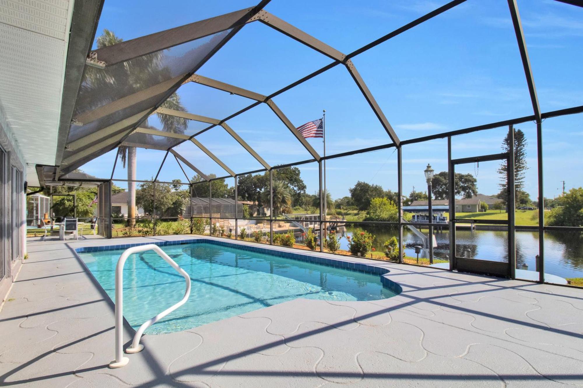 Pet Friendly Canal Front 3-Bedroom Grand Villa With Pool, Linai And Dock Port Charlotte Exterior foto